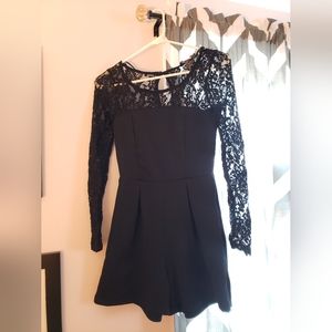 Black Forever 21 romper with lace sleeves/shorts, new with tags, size M